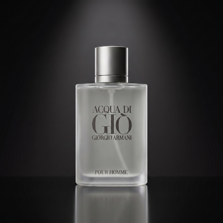 Giorgio Armani Acqua di Giò — frasco sobre superficie negra reflectante con fondo carbón